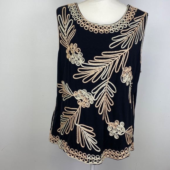 Tops - Vintage Embroidered Flowy Tank Top Blouse
